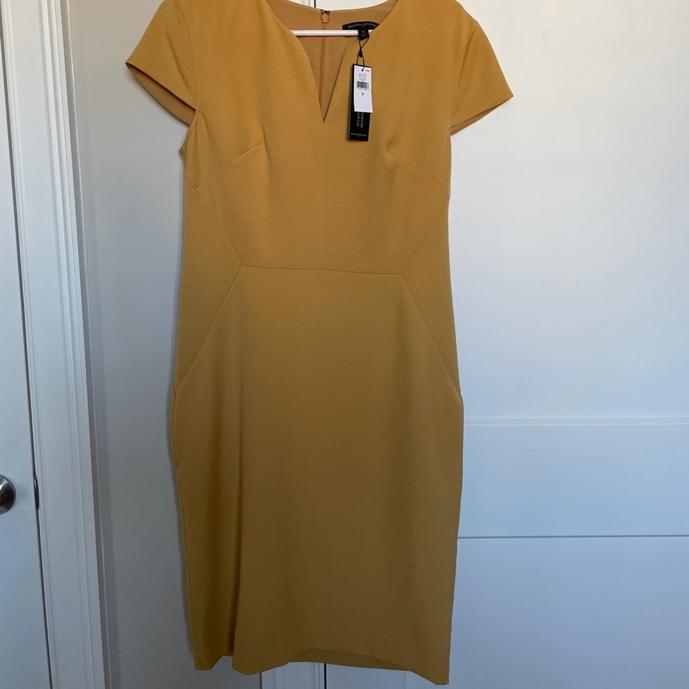 NWT- Banana Republic sheath dress